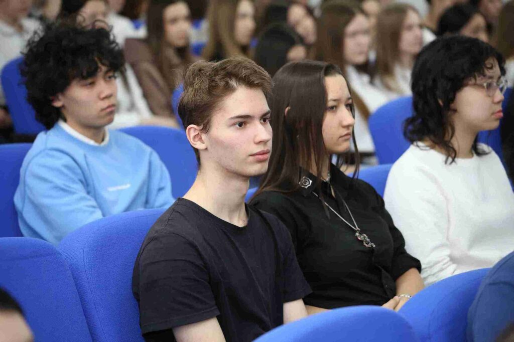 Гостевая лекция профессора Дугласа Муни (США): игровые технологии в обучении иностранным языкам 6