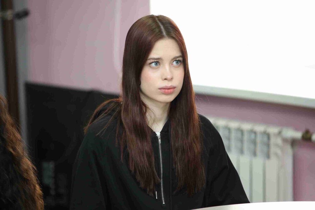 Интерактивная лекция по разговорному английскому: КАСУ посетила иностранная гостья Рутанн Шульте 5