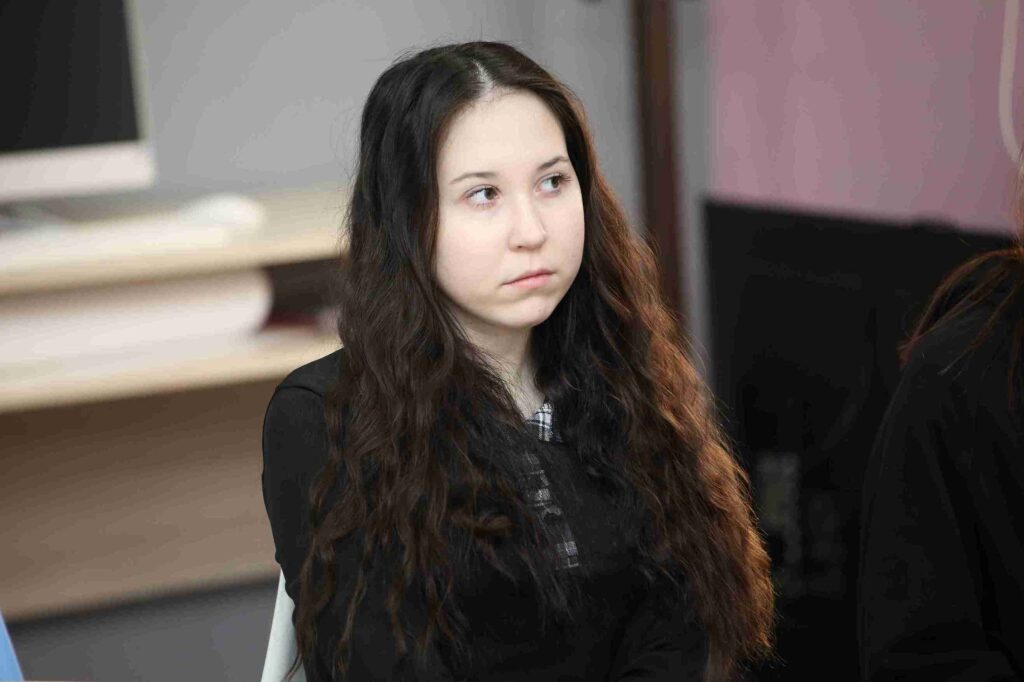 Интерактивная лекция по разговорному английскому: КАСУ посетила иностранная гостья Рутанн Шульте 7