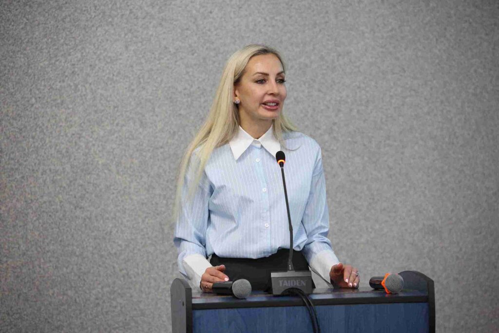 Круглый стол на тему «Роль деловых женщин в обществе» 15