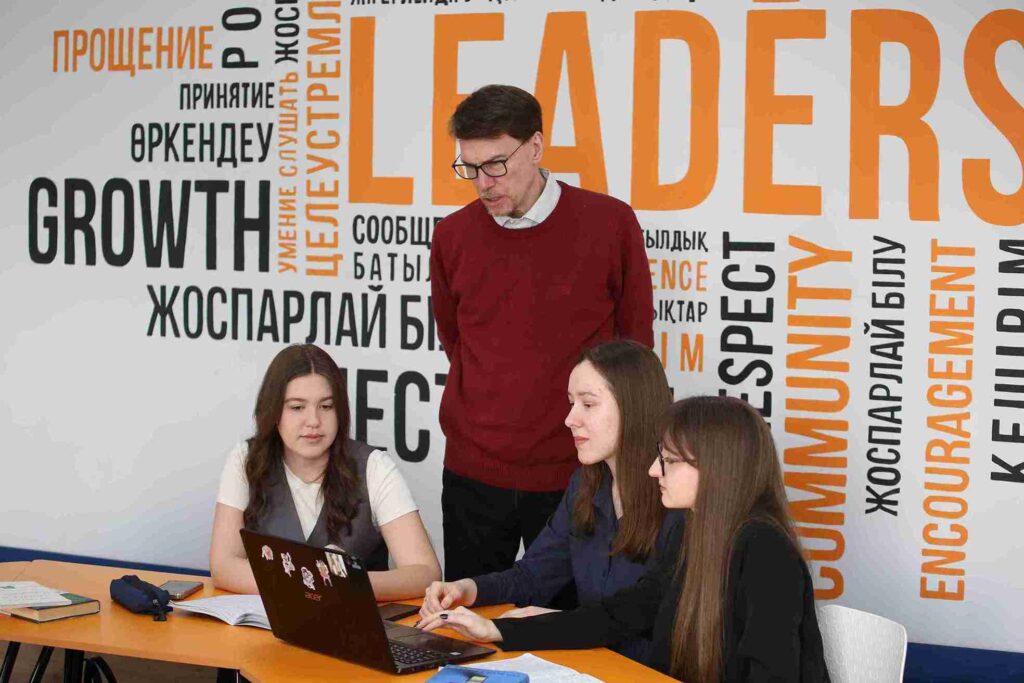 Студенты КАСУ продолжают обучение в Университете Аризоны по программе устойчивого туризма 10