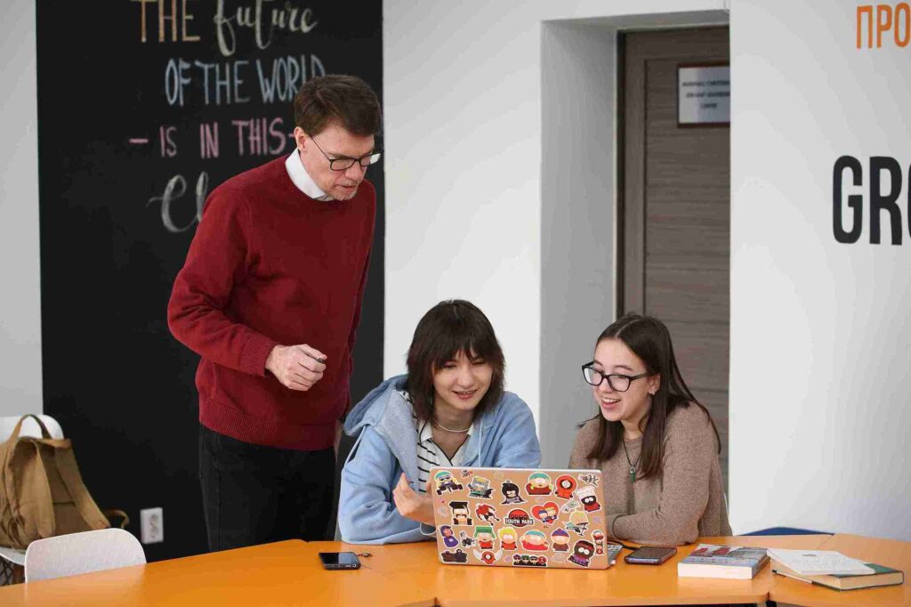 Студенты КАСУ продолжают обучение в Университете Аризоны по программе устойчивого туризма 11