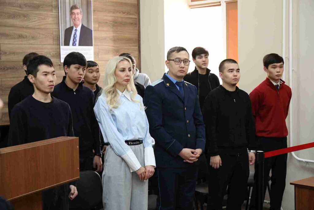 Студенты КАСУ провели инсценировку судебного процесса по уголовному делу 12