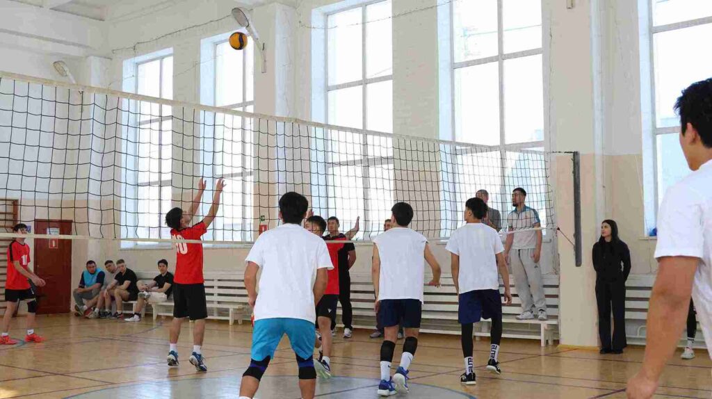 Товарищеская встреча по волейболу между командами университета КАСУ и Высшего колледжа КАСУ2