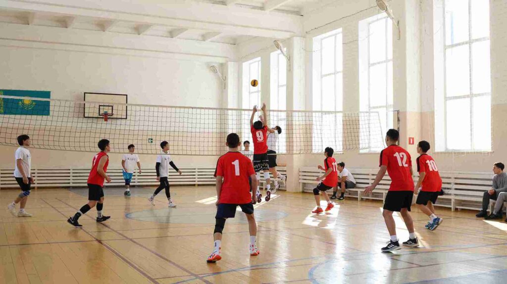 Товарищеская встреча по волейболу между командами университета КАСУ и Высшего колледжа КАСУ4