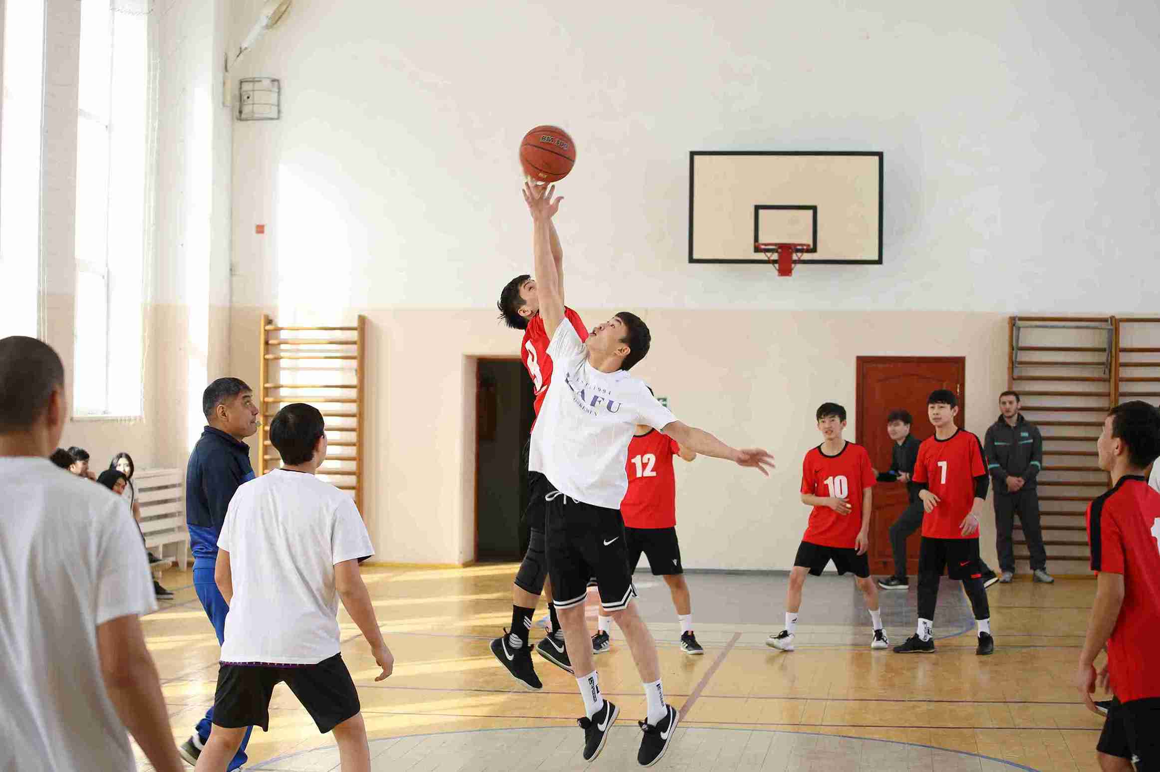 Товарищеский матч по баскетболу между КАСУ и Высшим колледжем КАСУ 1