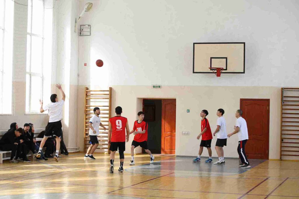 Товарищеский матч по баскетболу между КАСУ и Высшим колледжем КАСУ 9