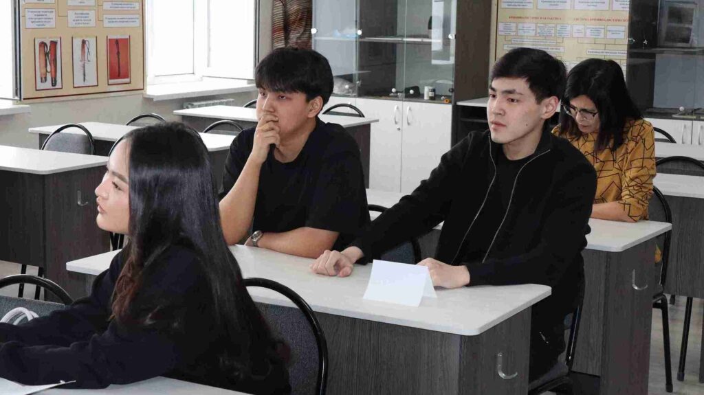 Занятие по криминологии в рамках Дня открытых дверей 4