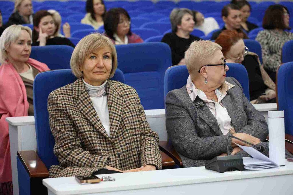 Гостевая лекция международного эксперта в сфере научных публикаций прошла в КАСУ в рамках XVI Форума молодых ученых 12