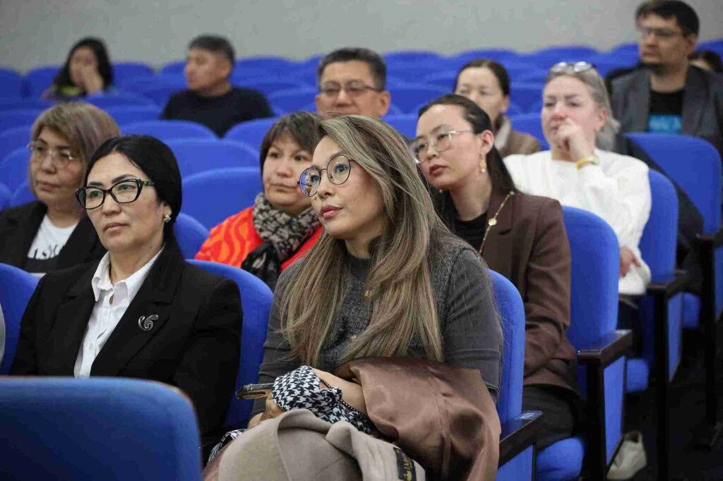 Гостевая лекция международного эксперта в сфере научных публикаций прошла в КАСУ в рамках XVI Форума молодых ученых 8