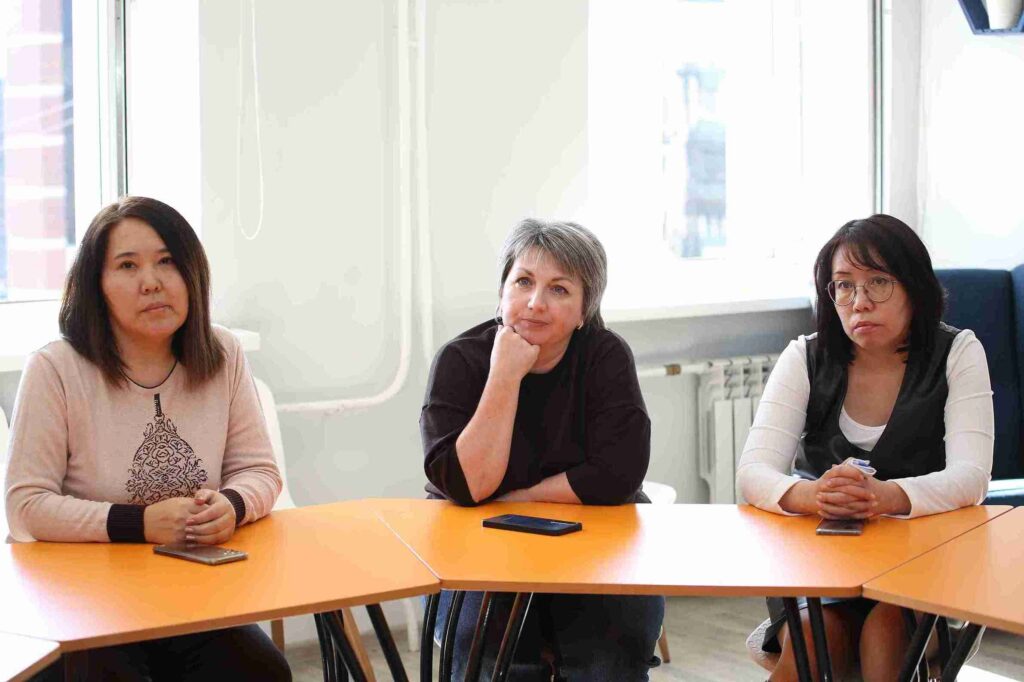 Интеграция ИИ и технологическое предпринимательство: семинары с Эндрю Фэмом в рамках Форума молодых ученых 10