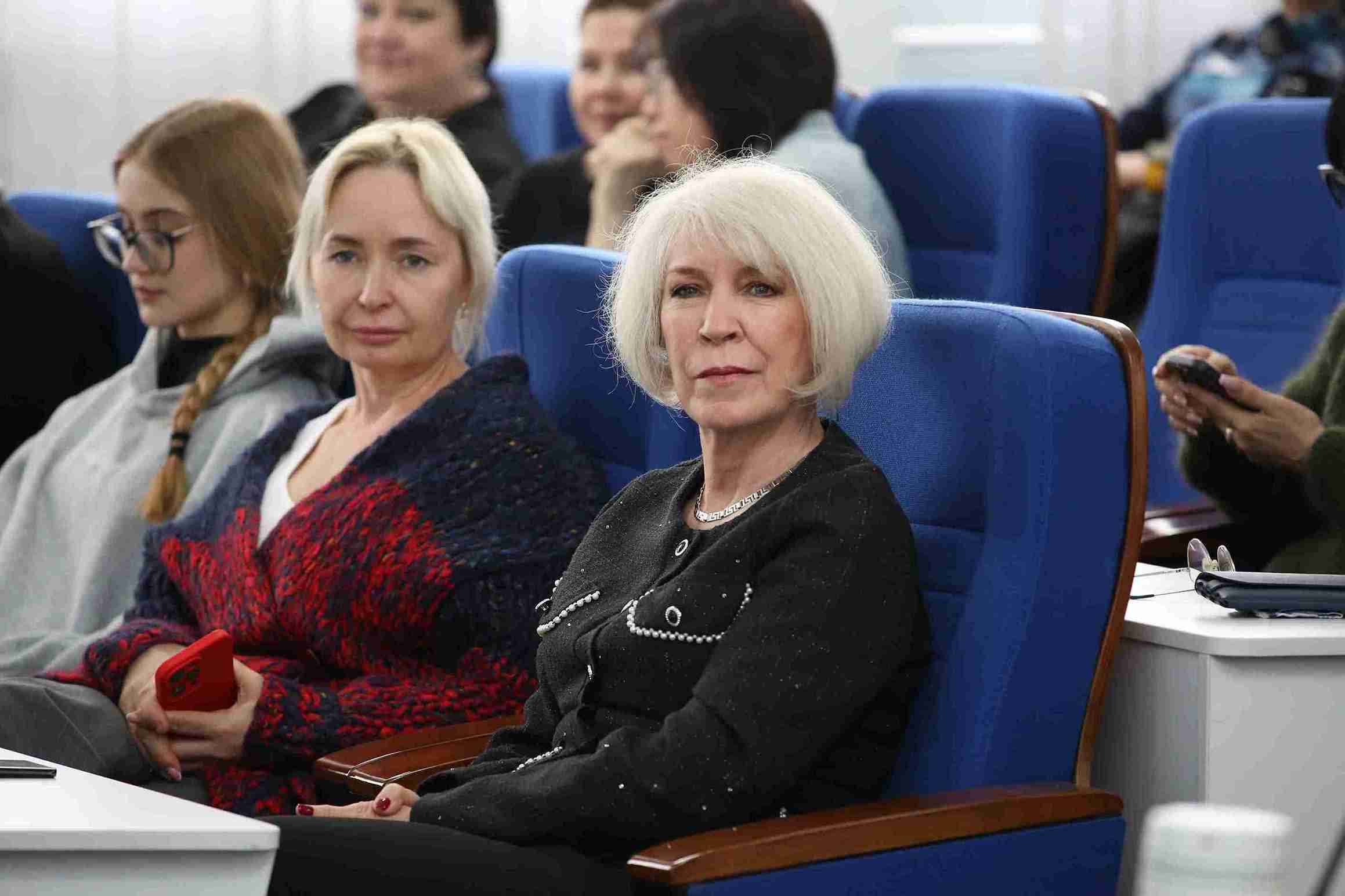 Искусственный интеллект как фактор новой научной реальности: в КАСУ состоялась пленарная сессия XVI Международного форума молодых ученых 10