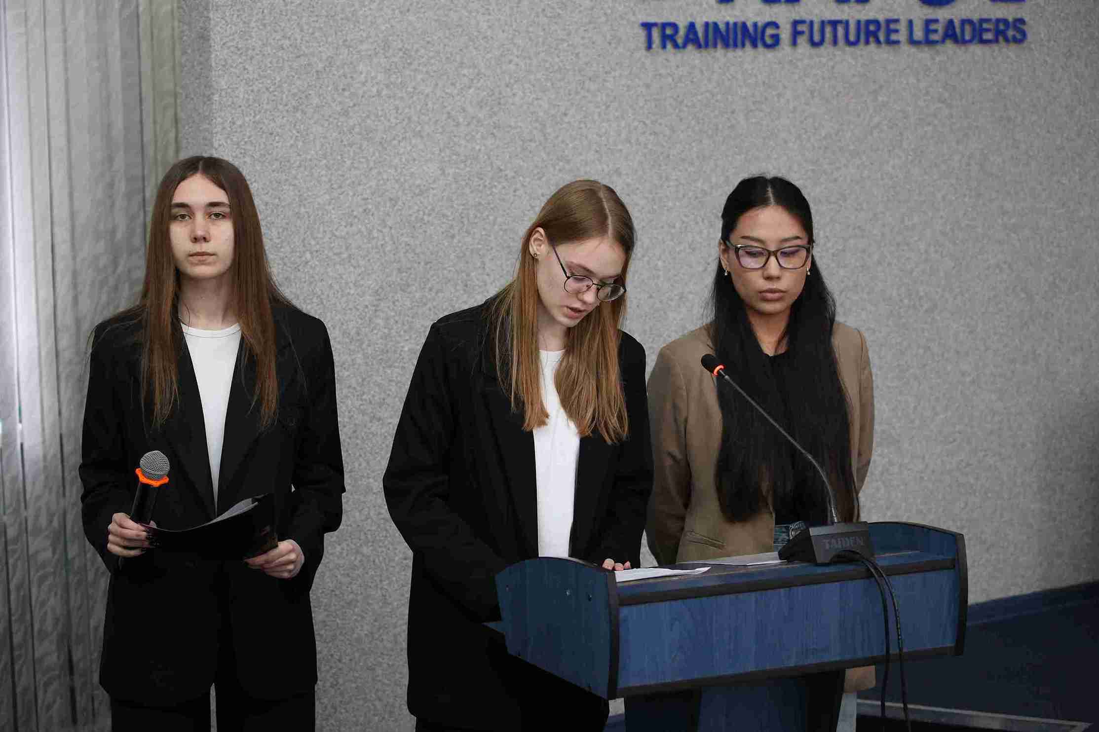 Искусственный интеллект как фактор новой научной реальности: в КАСУ состоялась пленарная сессия XVI Международного форума молодых ученых 15