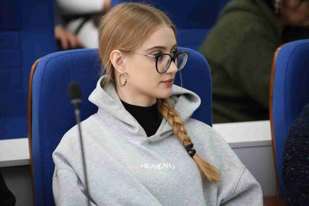 Искусственный интеллект как фактор новой научной реальности: в КАСУ состоялась пленарная сессия XVI Международного форума молодых ученых 6