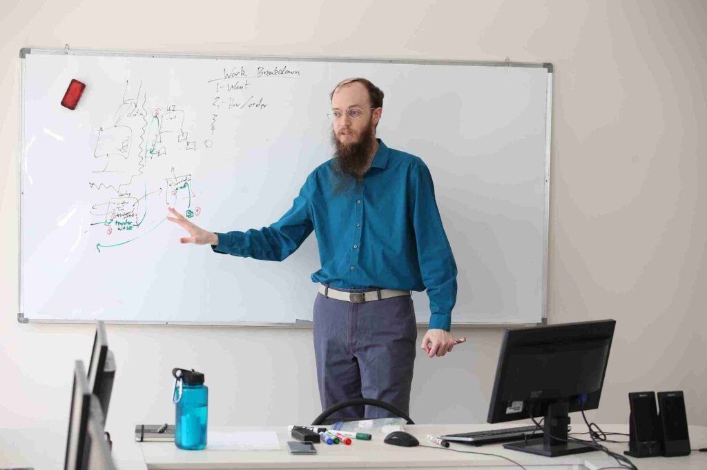 Как создать хороший дизайн: мастер класс от технического специалиста из США в рамках международного форума в Усть Каменогорске 2