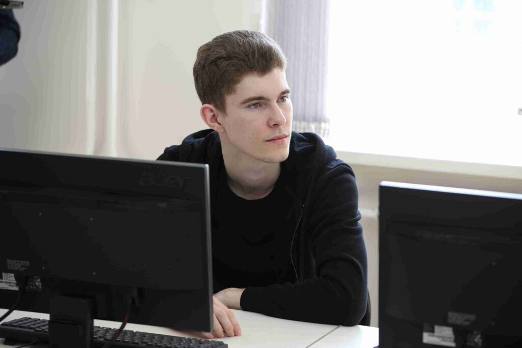 Как создать хороший дизайн: мастер класс от технического специалиста из США в рамках международного форума в Усть Каменогорске 4