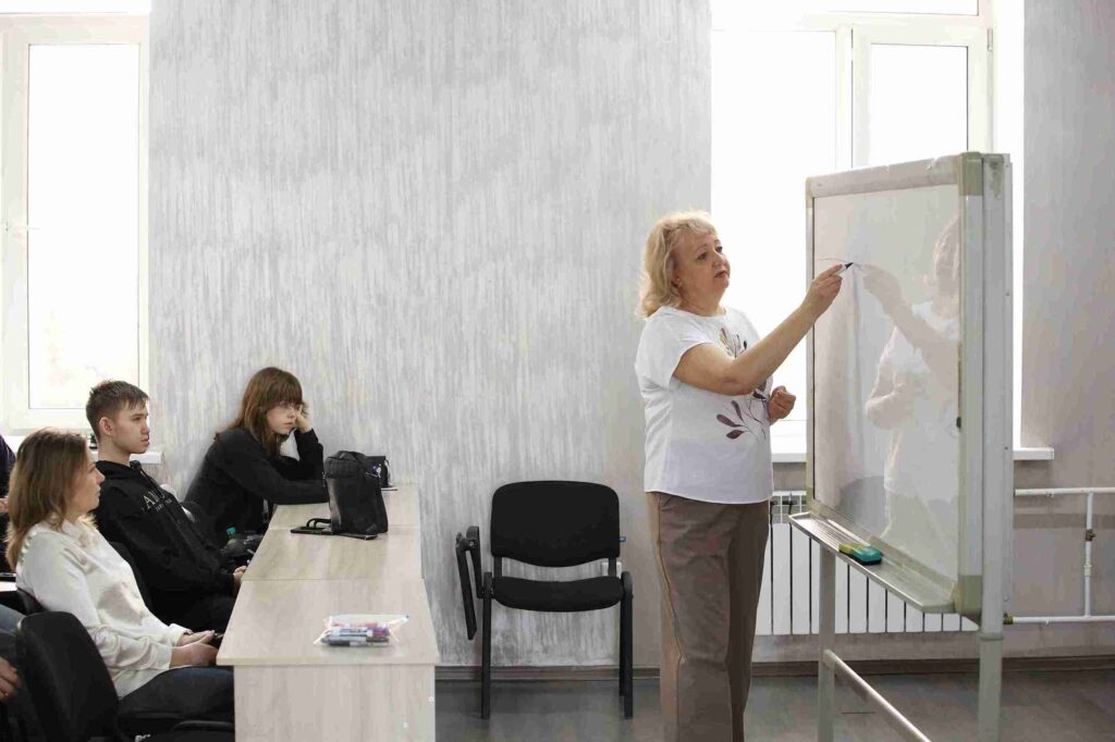 Научный мост между Казахстаном и Россией: делегация АлтГУ принимает участие в международном Форуме КАСУ 9