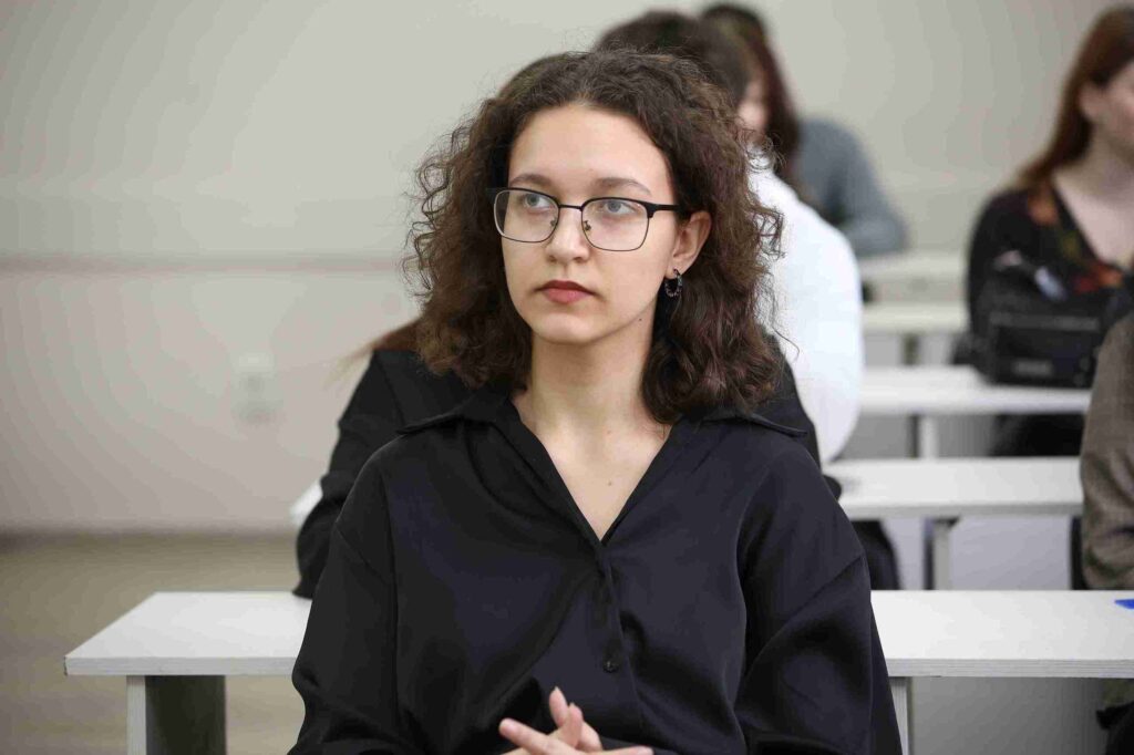 Посещение занятий ведущих преподавателей кафедры в рамках проведения профориентационной работы 3