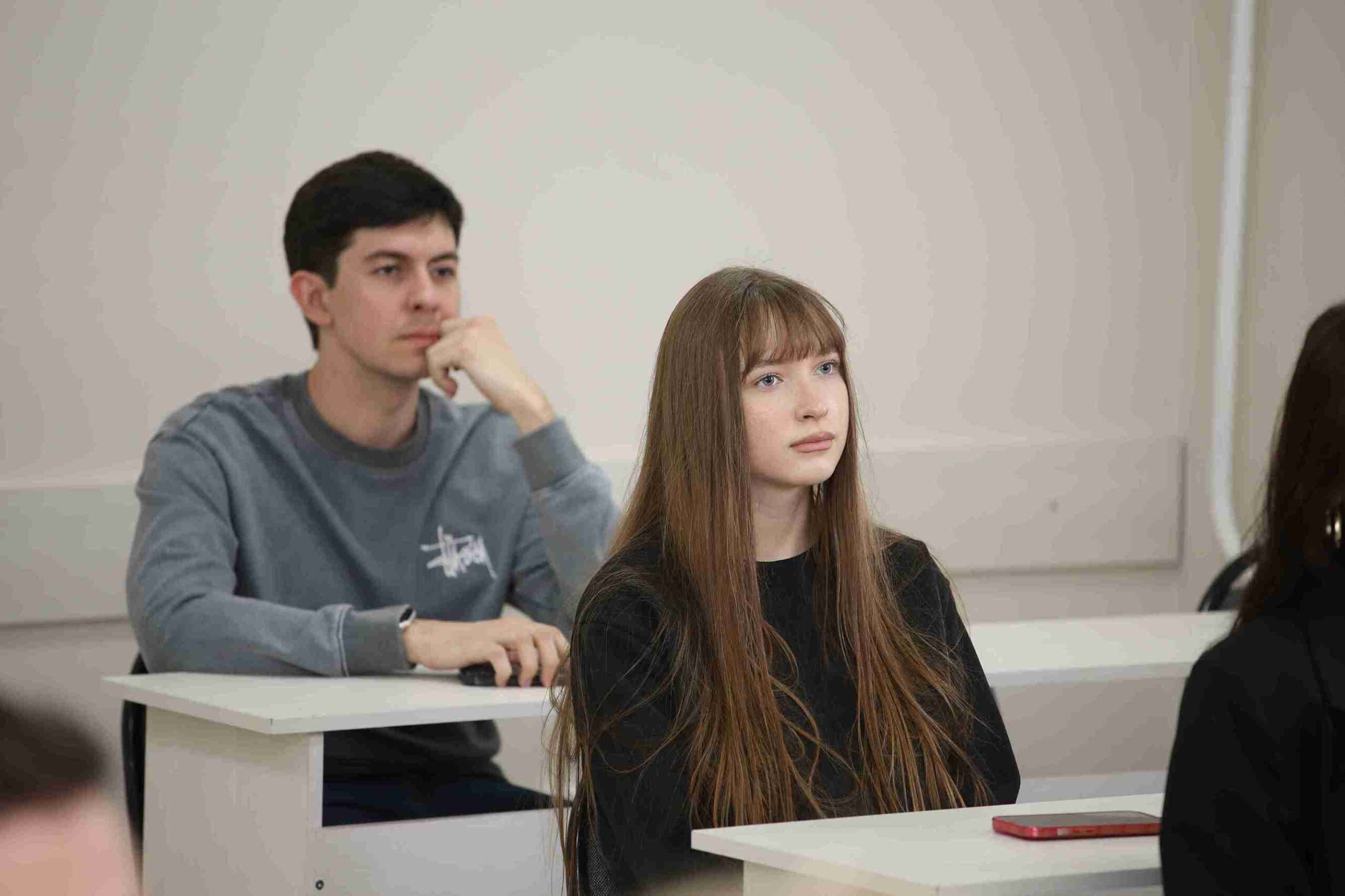 Посещение занятий ведущих преподавателей кафедры в рамках проведения профориентационной работы 8