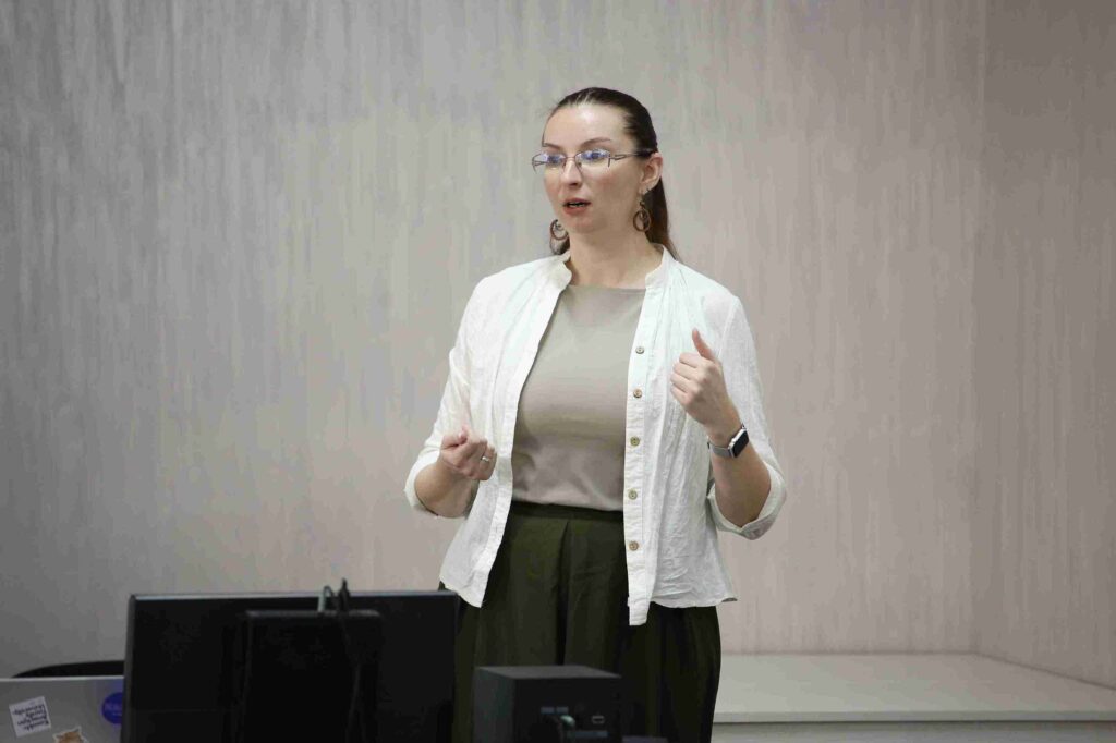 Секреты перевода в эпоху ИИ обсудили на Международном форуме молодых ученых КАСУ 1