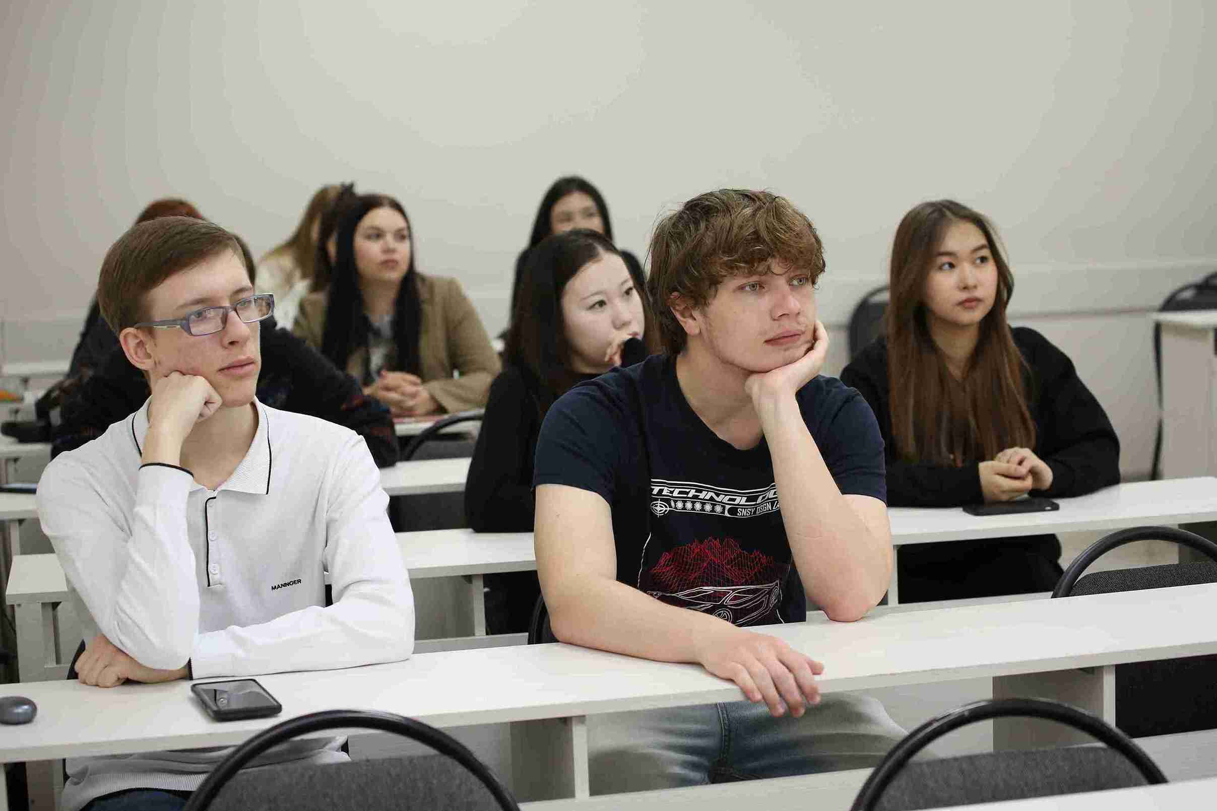 Семинар по теории множественного интеллекта для студентов кафедры иностранных языков 8