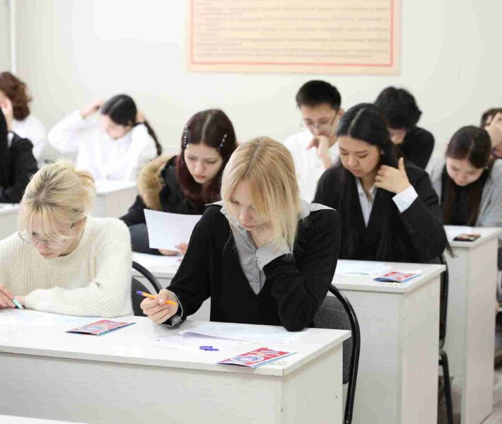 «Striving for Excellence»: В КАСУ прошла масштабная региональная олимпиада по английскому языку 21