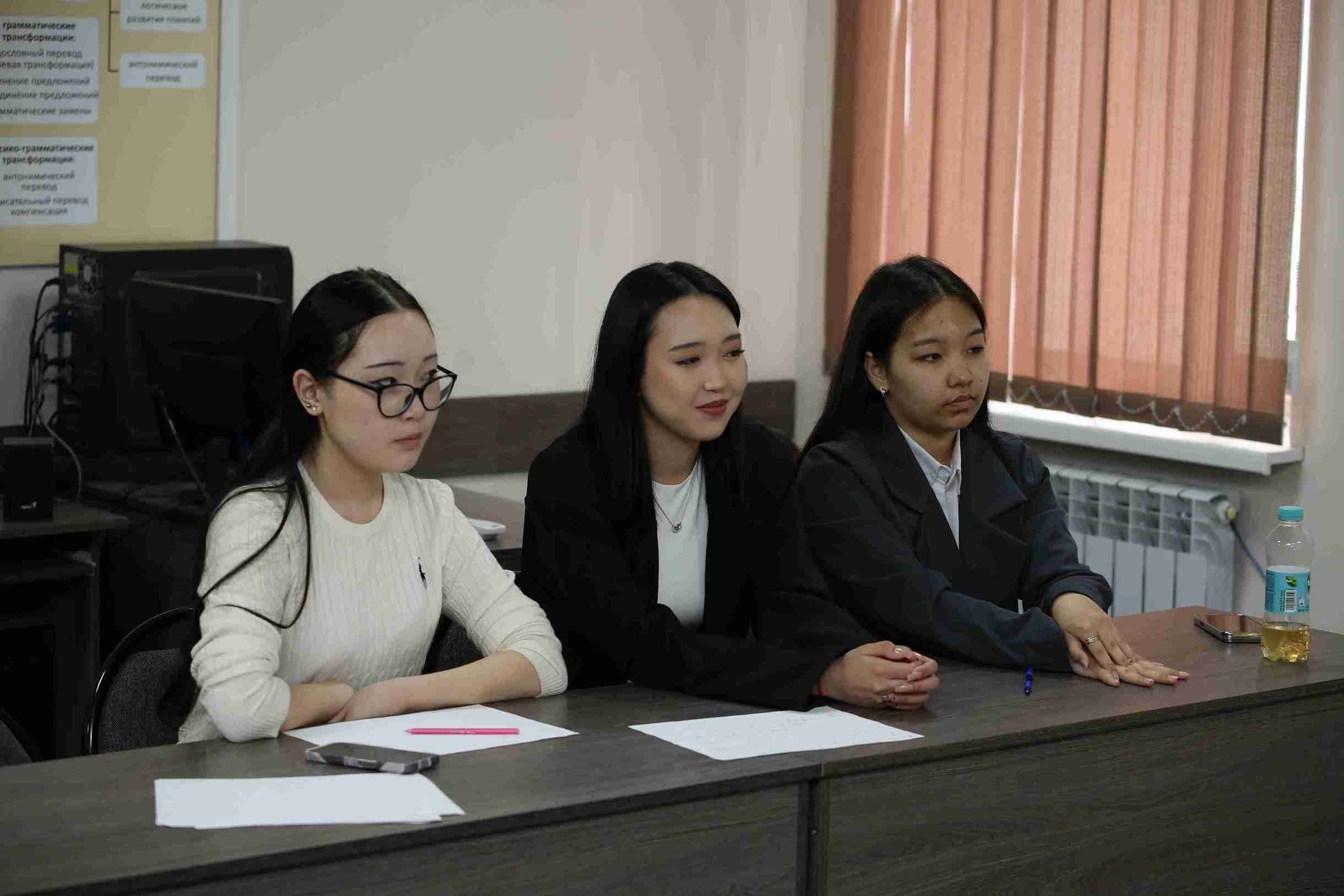 «Striving for Excellence»: В КАСУ прошла масштабная региональная олимпиада по английскому языку 22