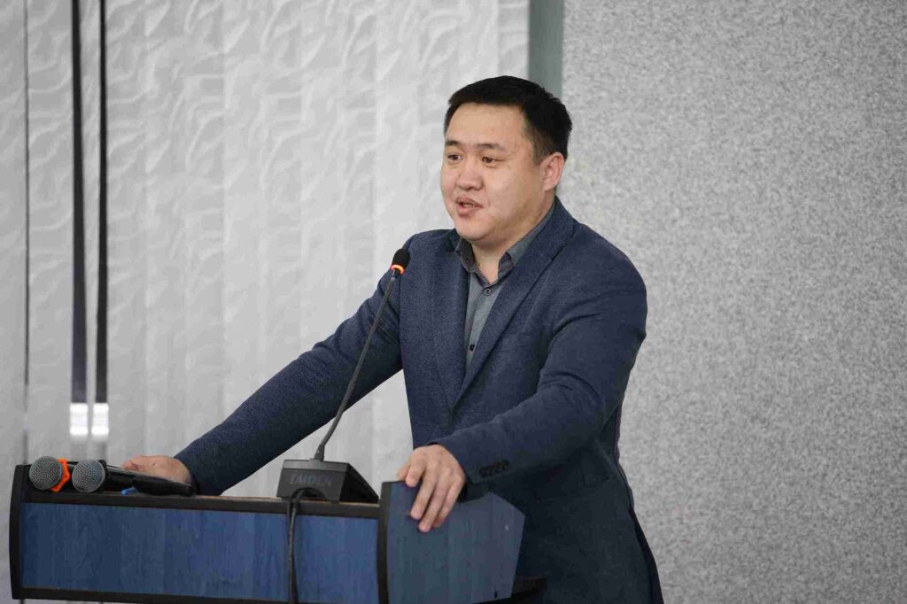 «Striving for Excellence»: В КАСУ прошла масштабная региональная олимпиада по английскому языку 24