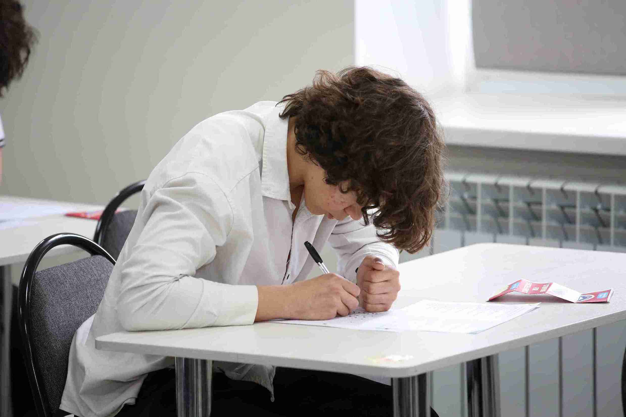 «Striving for Excellence»: В КАСУ прошла масштабная региональная олимпиада по английскому языку 28