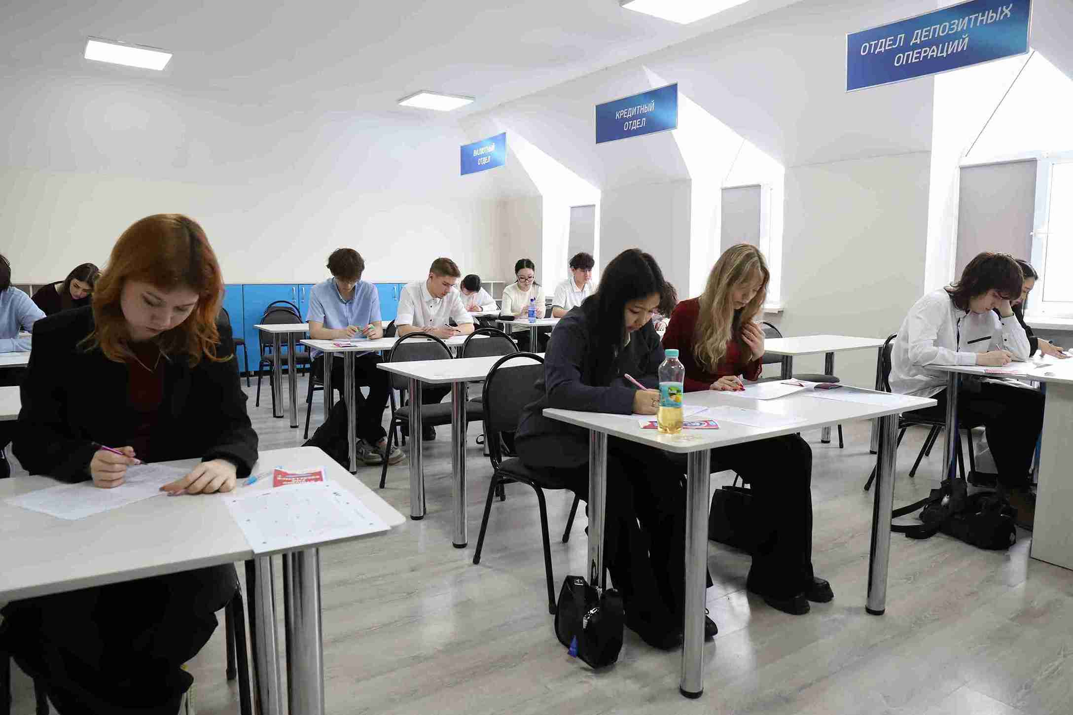 «Striving for Excellence»: В КАСУ прошла масштабная региональная олимпиада по английскому языку 34