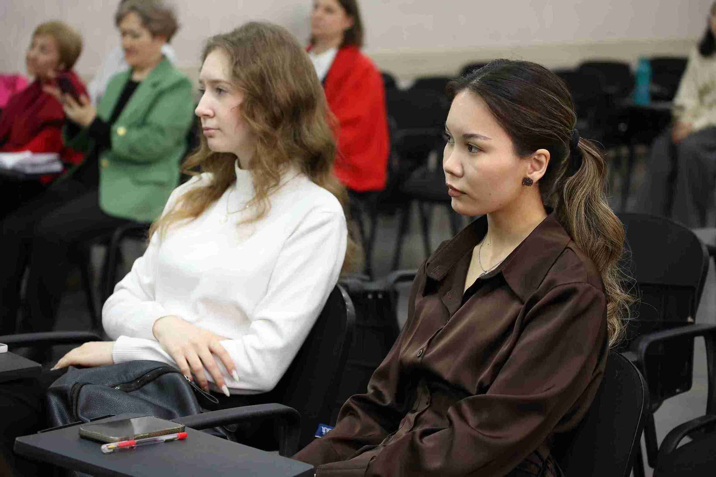 «Striving for Excellence»: В КАСУ прошла масштабная региональная олимпиада по английскому языку 6