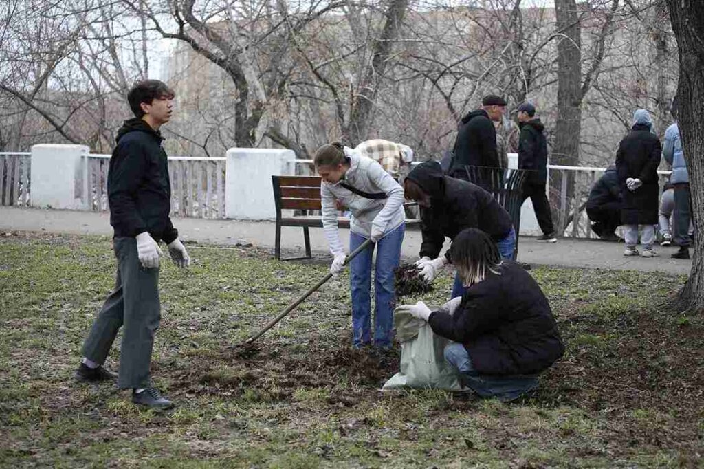 Студенты КАСУ присоединились к республиканской экологической акции «Таза Қазақстан»! 5