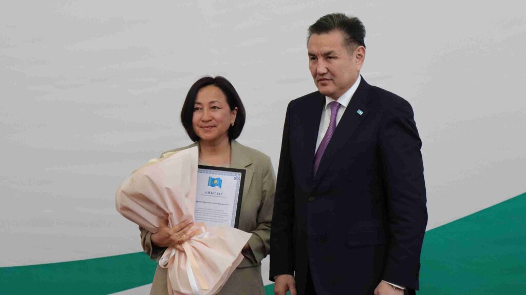 Ученые КАСУ отмечены наградами ко Дню науки в ВКО 4