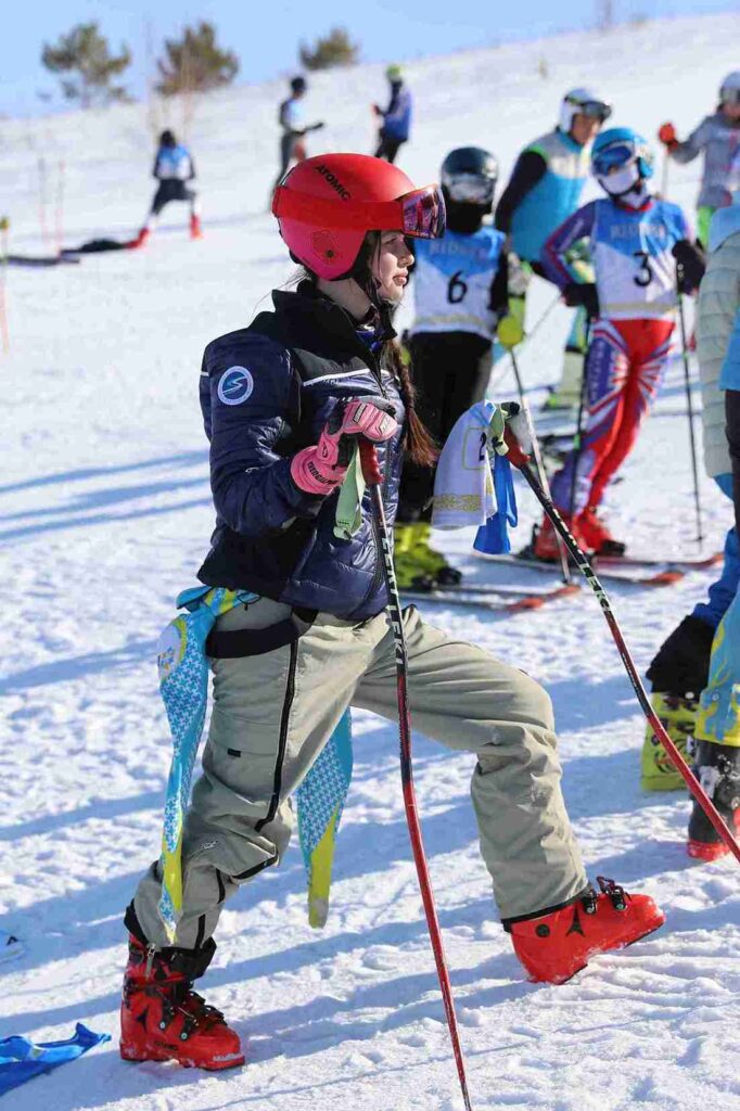 Успешное выступление студентки КАСУ на чемпионате Республики Казахстан по горнолыжному спорту 3