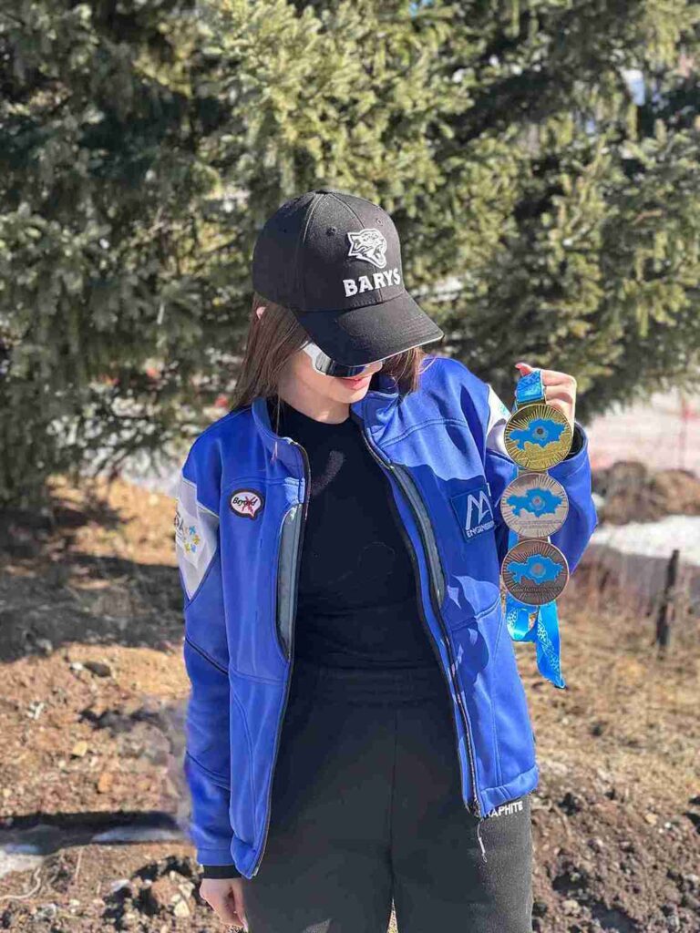 Успешное выступление студентки КАСУ на чемпионате Республики Казахстан по горнолыжному спорту 6