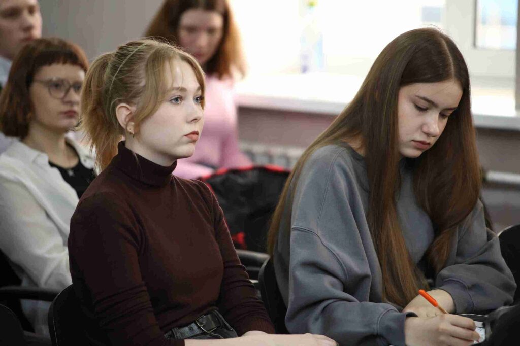 В КАСУ прошел практикум по техникам саморегуляции и борьбы со стрессом 2