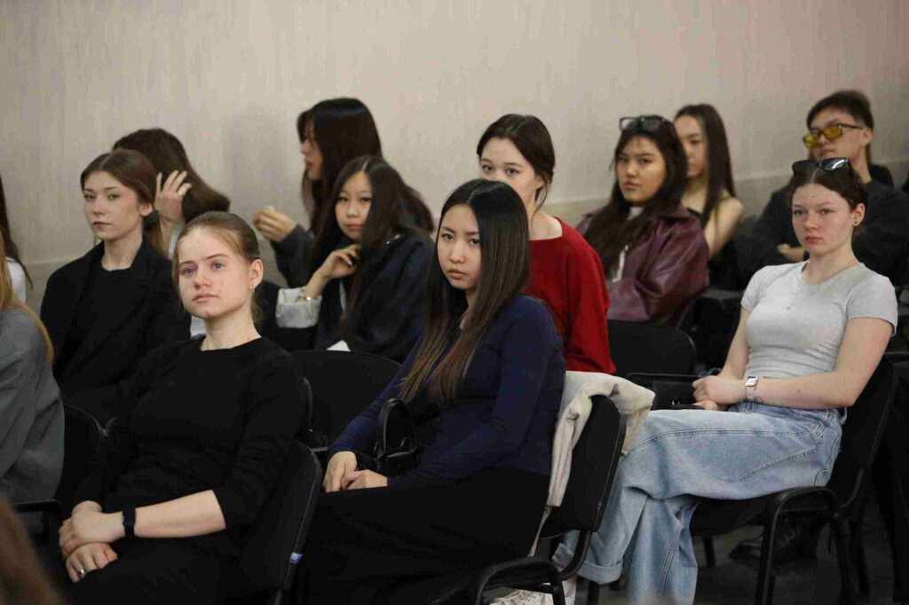 В КАСУ прошел практикум по техникам саморегуляции и борьбы со стрессом 7