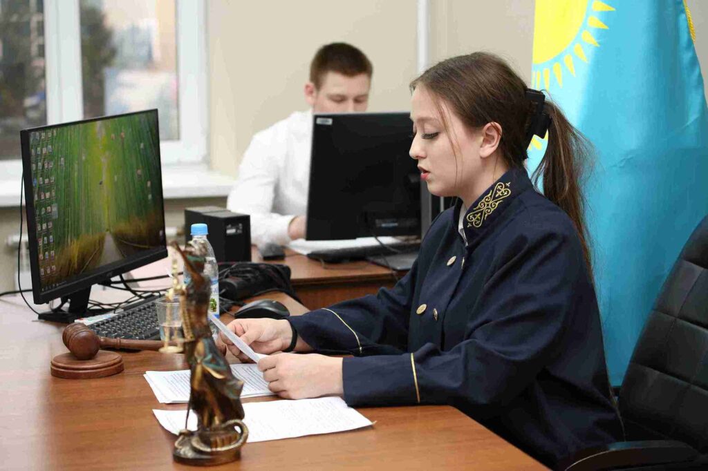 В КАСУ прошло показательное судебное заседание в рамках Международного форума молодых ученых 9