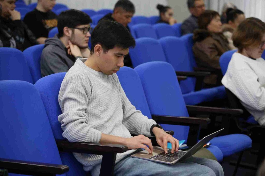 Вторая лекция международного эксперта по научным публикациям в КАСУ вновь собрала большую аудиторию 6