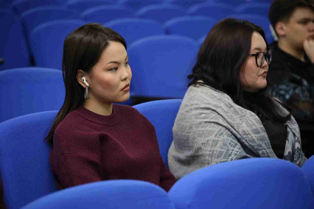 Вторая лекция международного эксперта по научным публикациям в КАСУ вновь собрала большую аудиторию 7