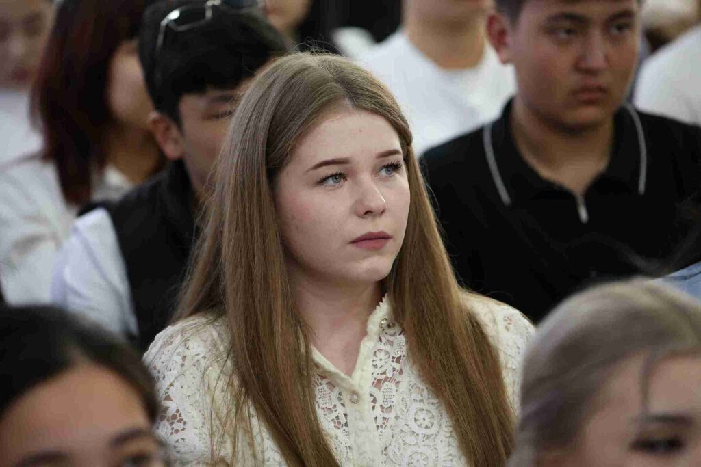 КАСУ открывает возможности: встреча с выпускниками колледжа им. Абая 4