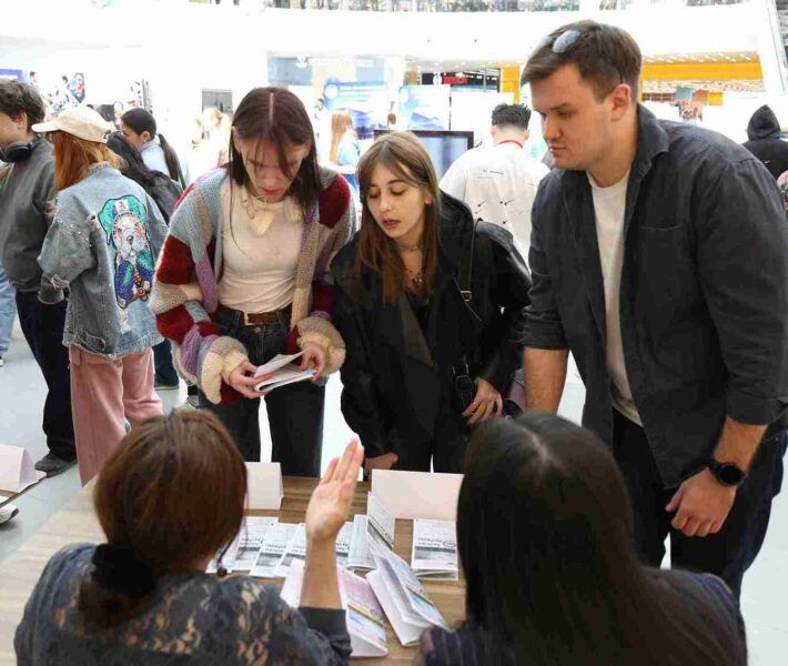КАСУ принял участие в ярмарке вакансий и профессий «Мамандық Pro Fest 2026» 8