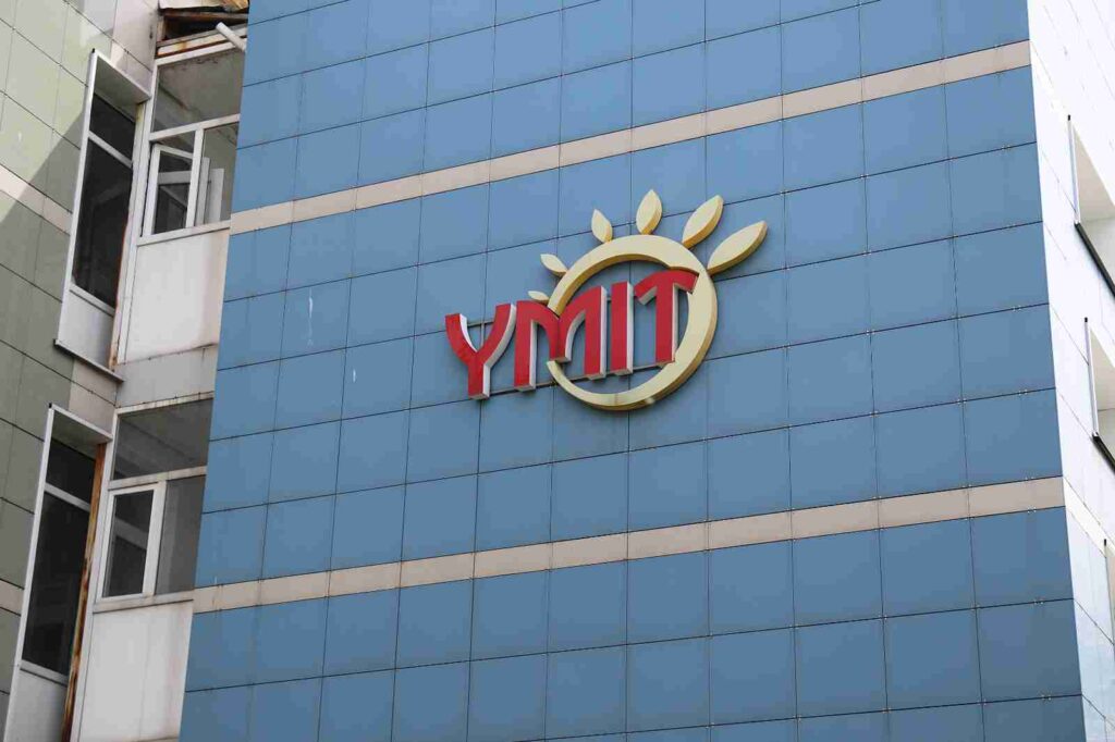Представители КАСУ поздравили воспитанников детского дома «Үміт» с Международным днем защиты детей1