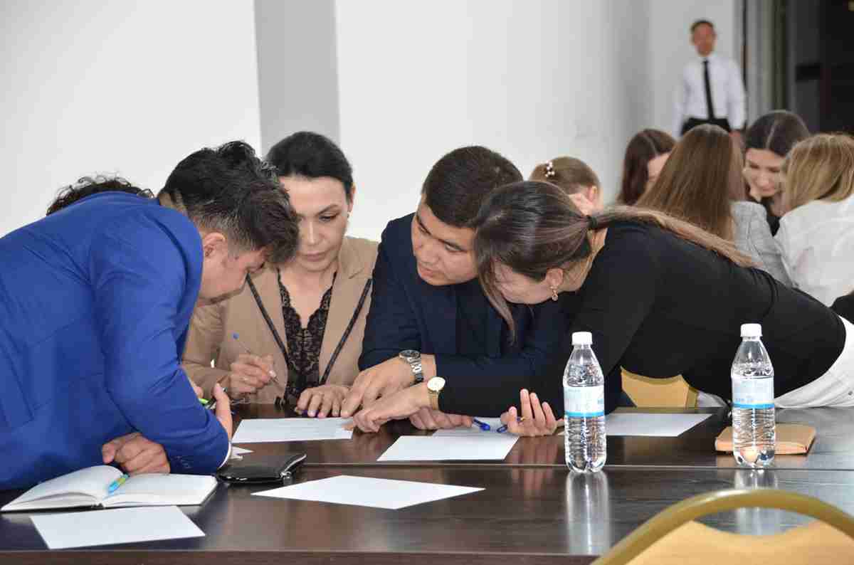 Студенты приняли участие в Форуме «Цвет детского счастья» (3)