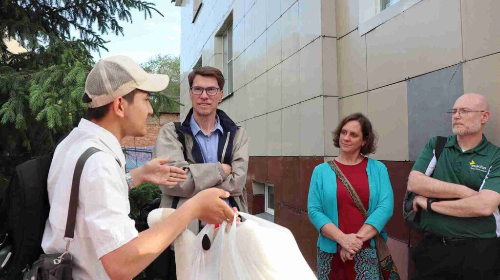 Участники Международной Академии Лидерства КАСУ посетили ресурсный центр «Дом Мамы» (5)