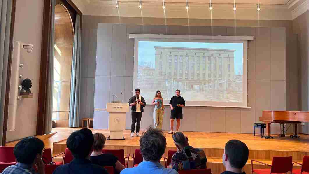 Выпускник КАСУ принял участие в международном языковом курсе в Берлине (6)
