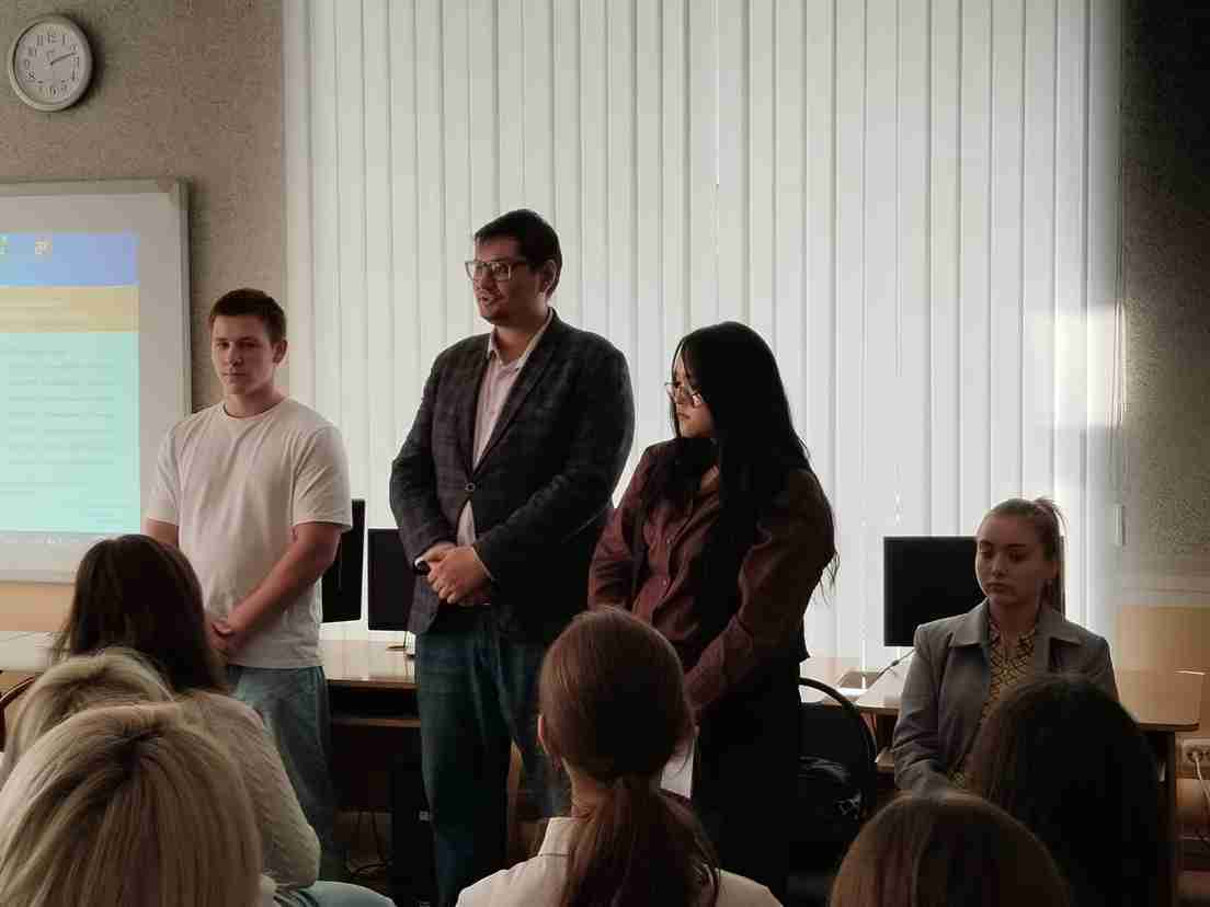 Представители юридической клиники КАСУ разъяснили школьникам положения новой Конституции Республики Казахстан4