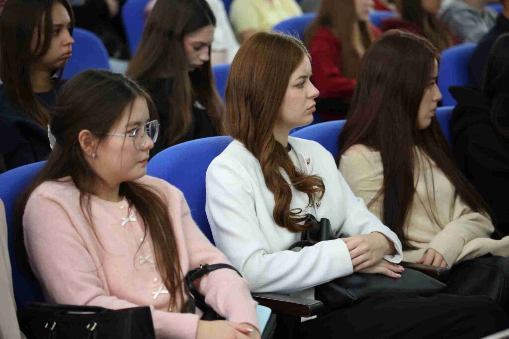 В КАСУ прошла адаптационная неделя для первокурсников 12