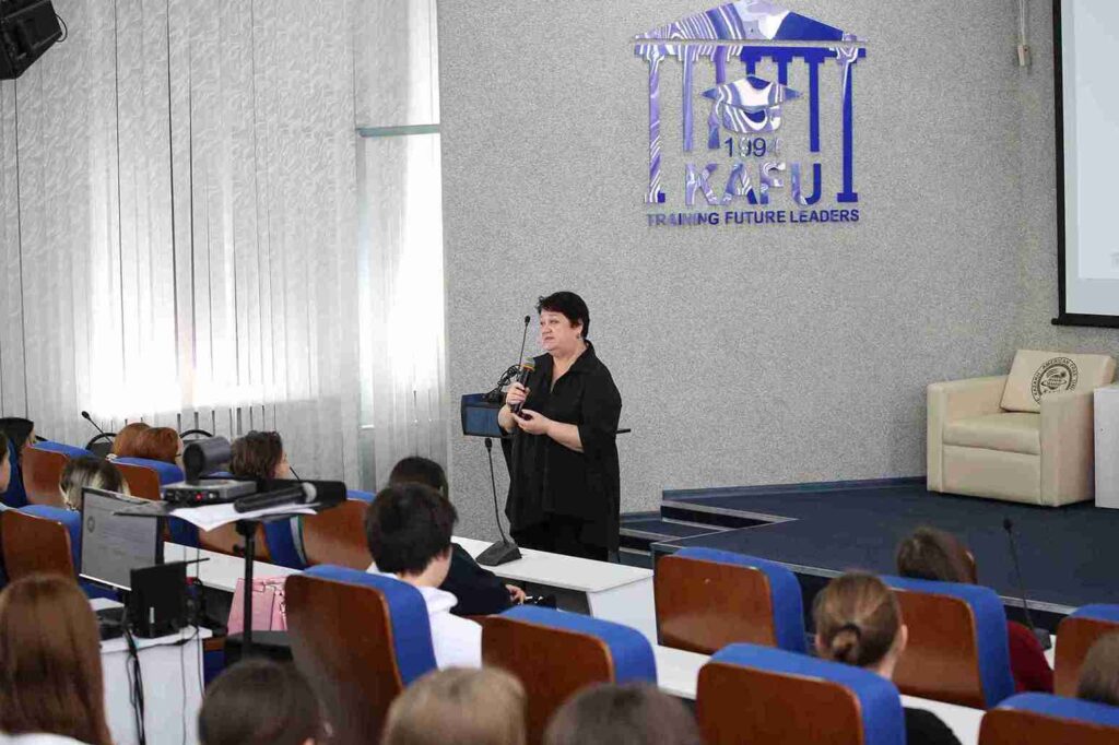 В КАСУ прошла адаптационная неделя для первокурсников 14