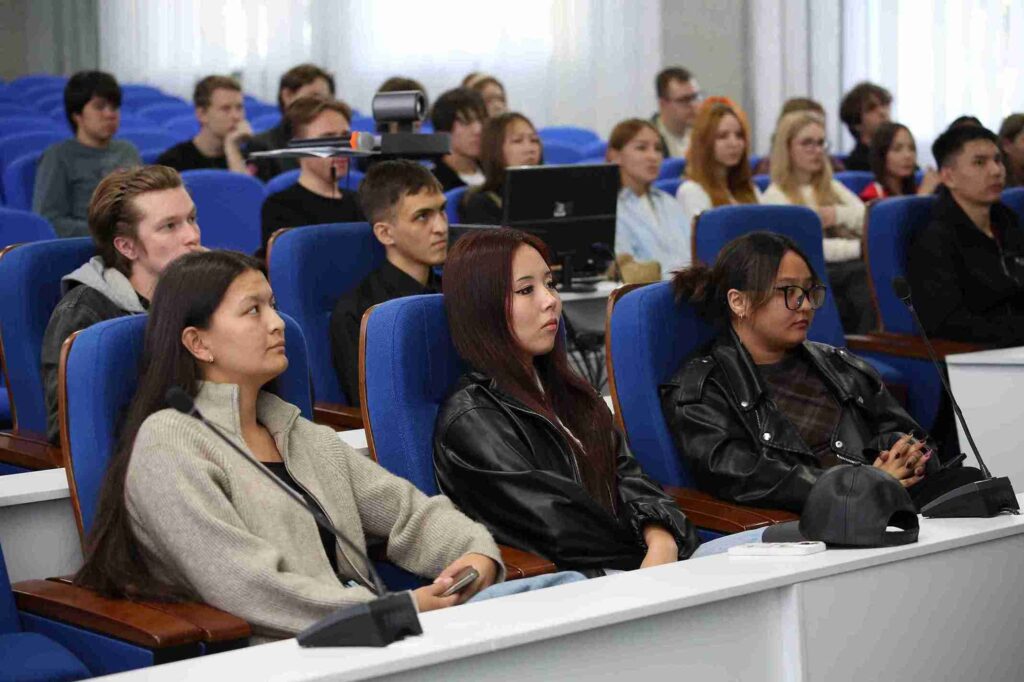 В КАСУ прошла адаптационная неделя для первокурсников 7